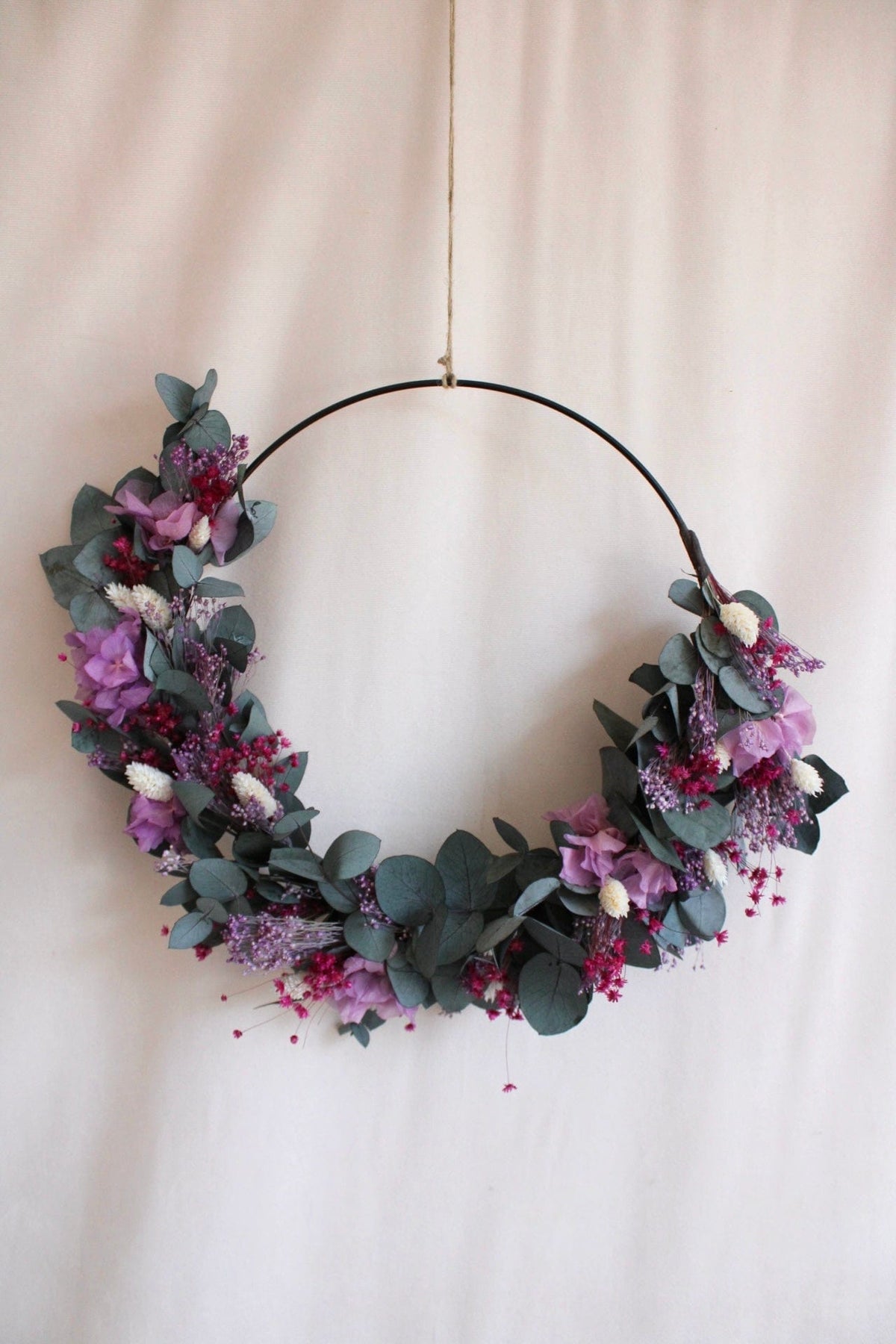 Vasenglück Trockenblumenkranz Trockenblumenkranz am Metallring | Flower Hoop | 30cm | Eukalyptus & Hortensien