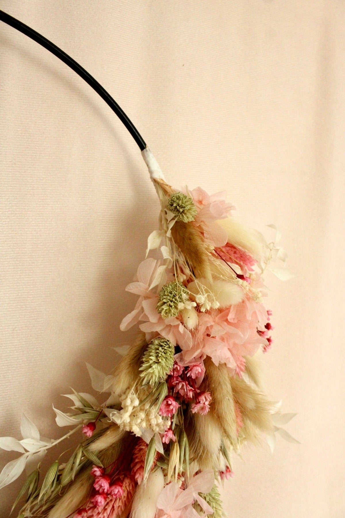 Vasenglück Trockenblumenkranz Trockenblumenkranz am Metallring | Flower Hoop | 37cm | Rosa, Grün & Weiß