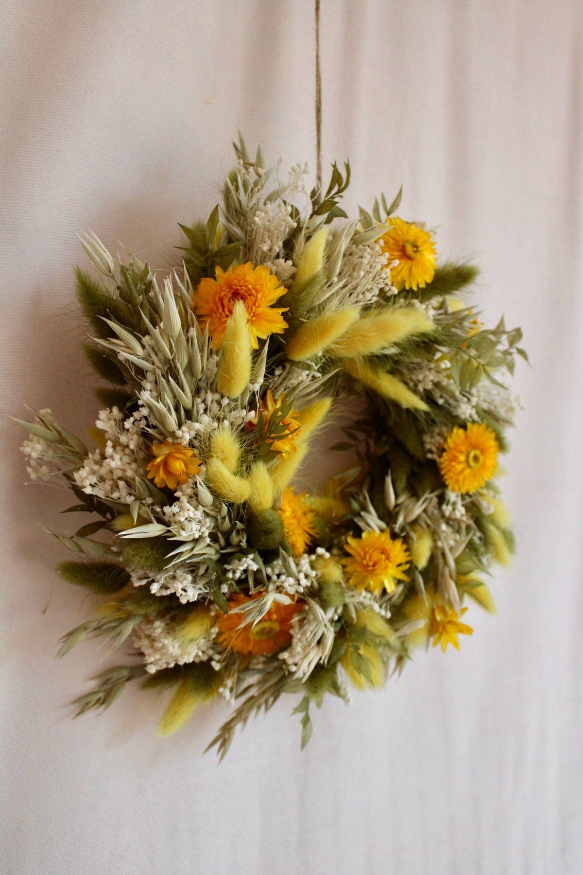 Vasenglück Trockenblumenkranz Trockenblumenkranz Frühling | Grün und Gelb mit Strohblumen