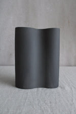 Vase | Bunn | Dunkelgrau | B-Ware Storefactory